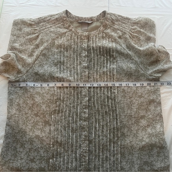 H&M Textured Women's Blouse - Picture 4 of 10